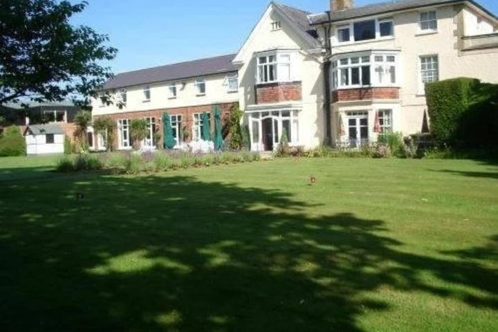 Preston Cross Hotel