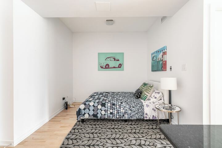 Room 122 of 185