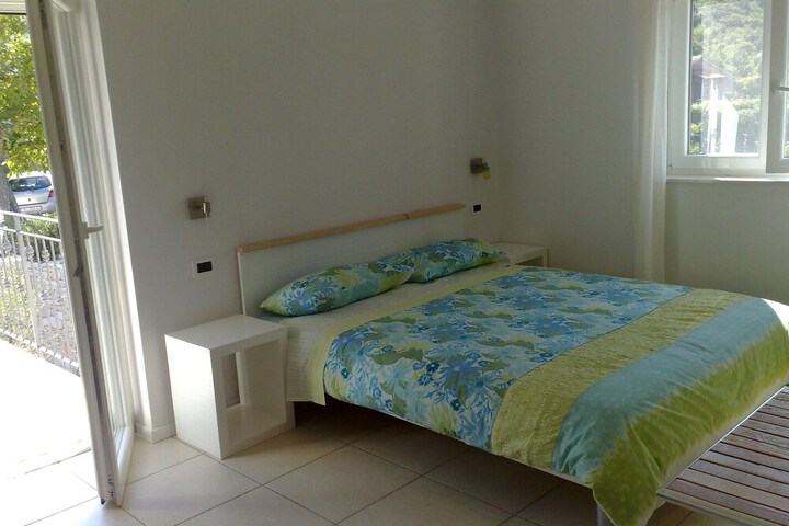 Room 7 of 57