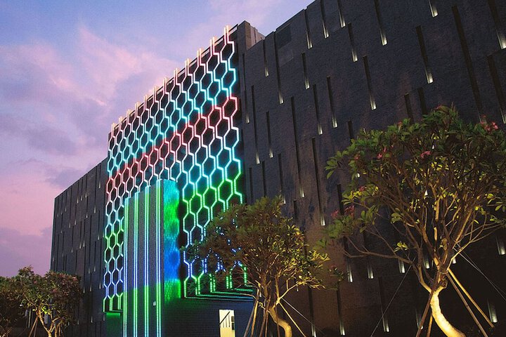 Royal Group Motel Feng Shan Branch