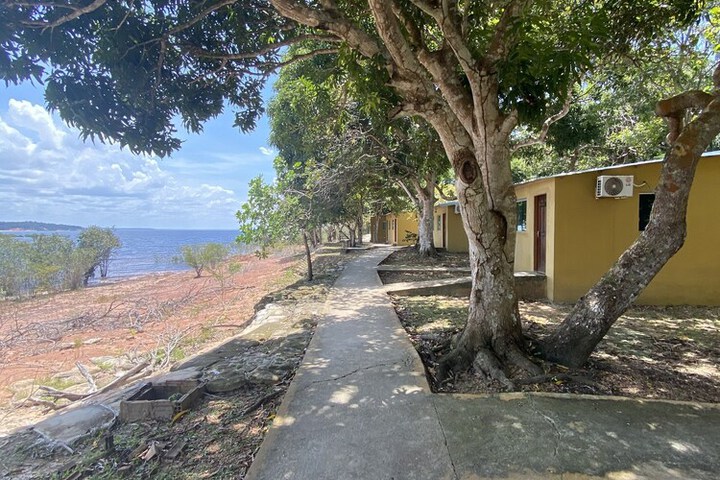 Hotel Exterior 136 of 136