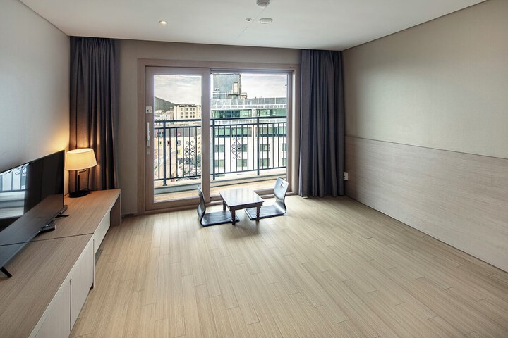 Room 30 of 122