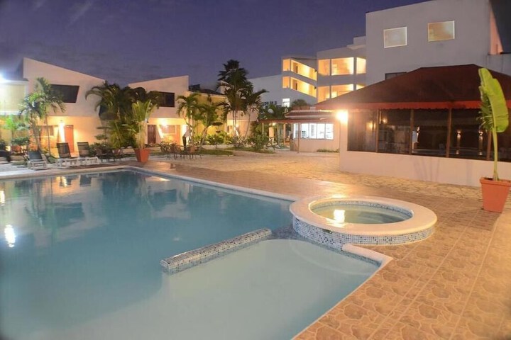 Pool 8 of 15