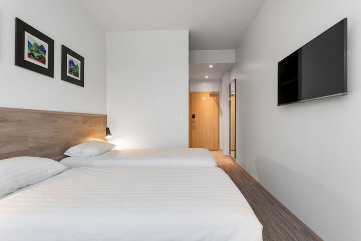 Room 25 of 78