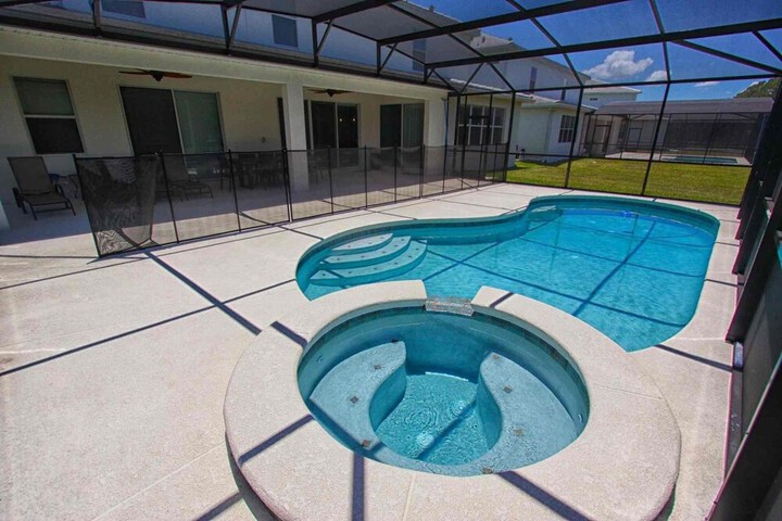Pool 39 of 50