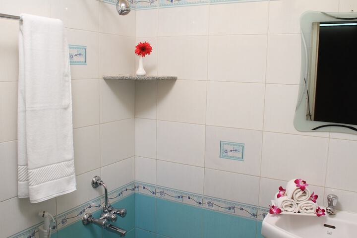 Room 16 of 27
