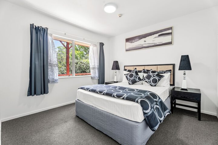 Room 8 of 22