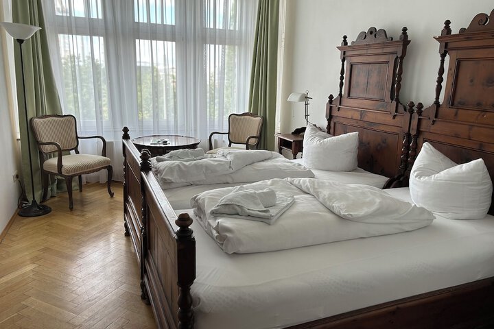 Room 16 of 47