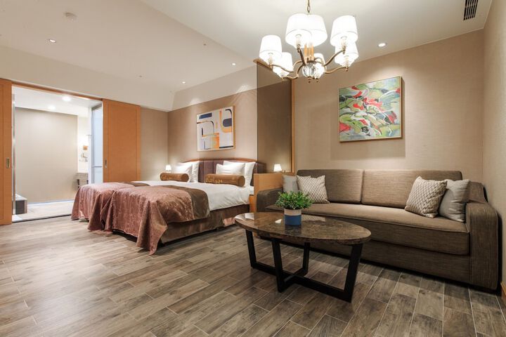 Room 32 of 208