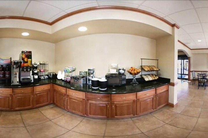 Breakfast/Coffee Service 28 of 39