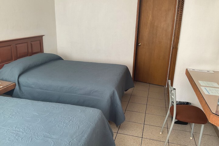 Room 14 of 64