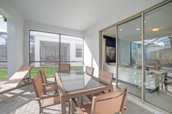 Terrace/Patio 2 of 64