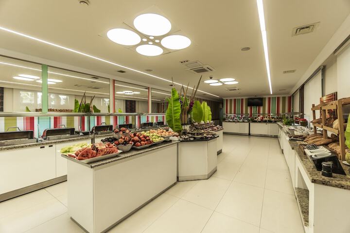 Dining 100 of 160