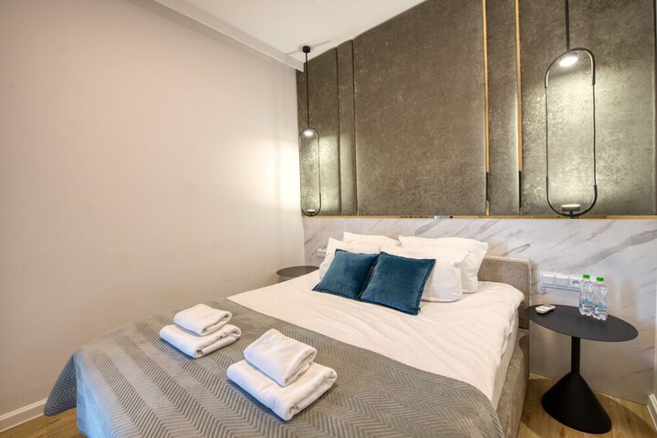 Room 15 of 46
