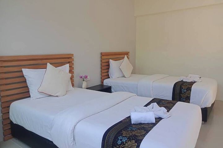 Room 3 of 15