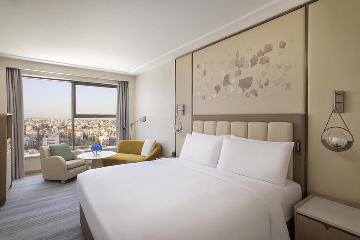 Room 35 of 231