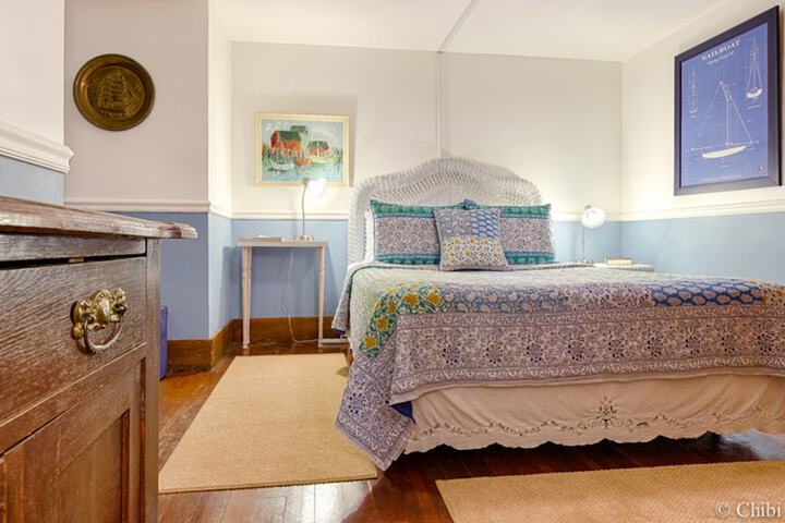 Room 5 of 89