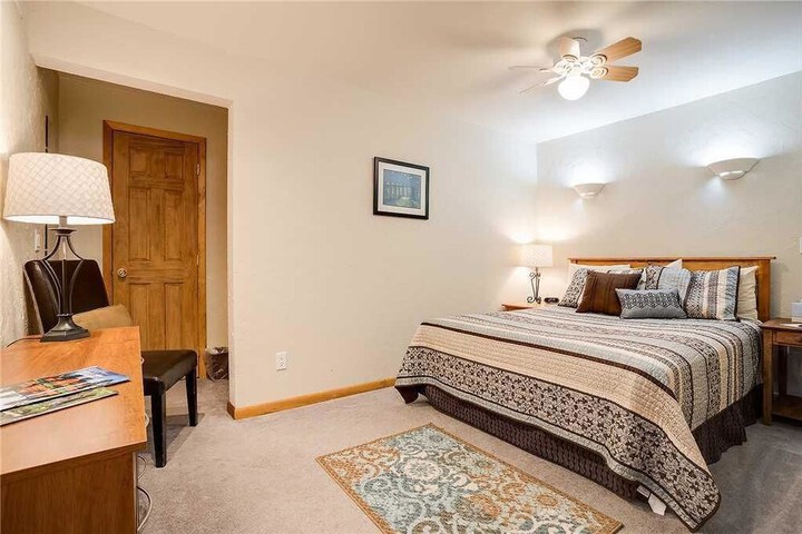 Room 20 of 121