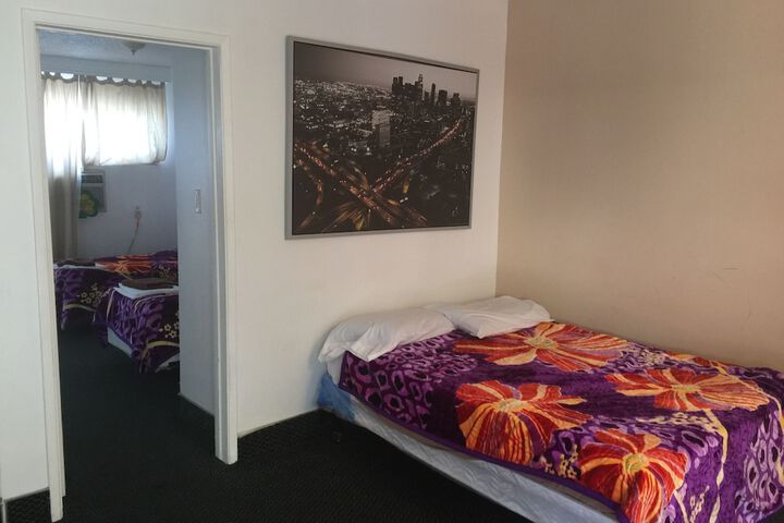 Room 12 of 38