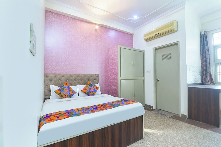 Room 19 of 32