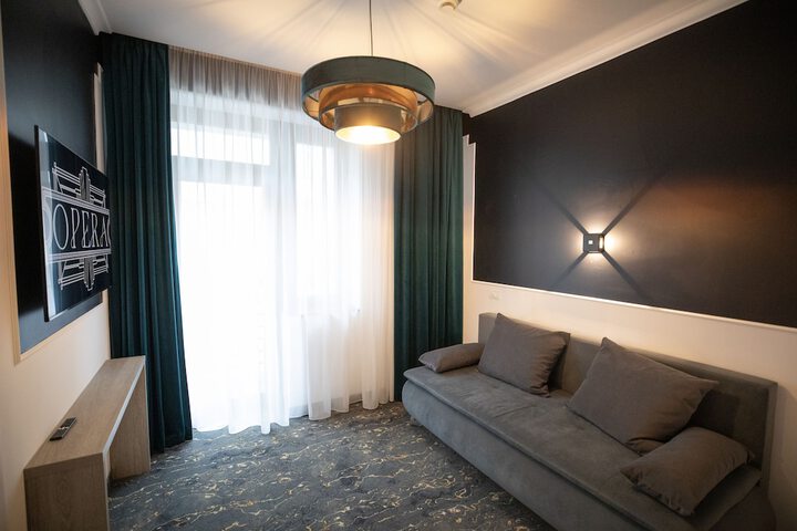 Room 38 of 42