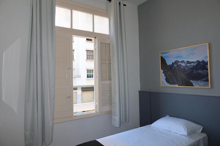 Room 32 of 111