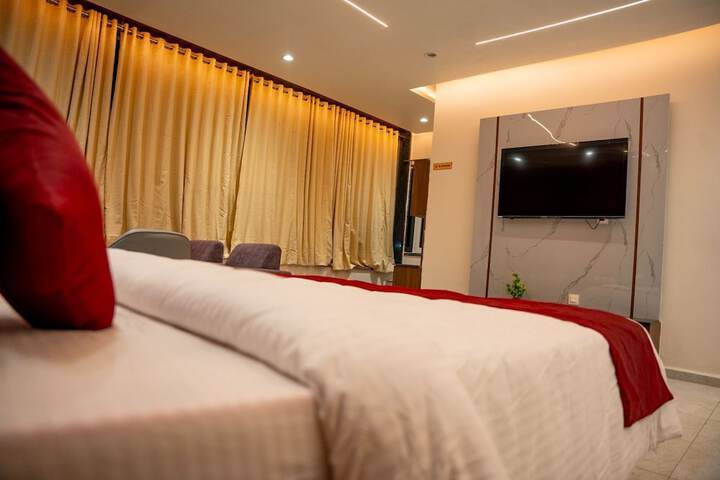 Room 8 of 17