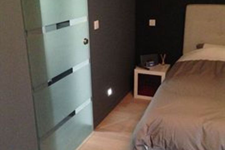 Room 18 of 48