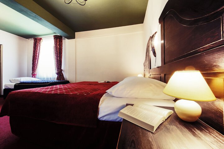 Room 17 of 59