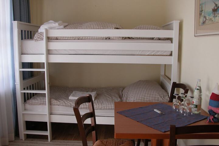 Room 27 of 66