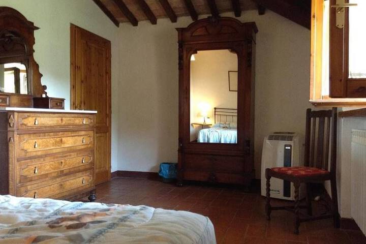 Room 2 of 24