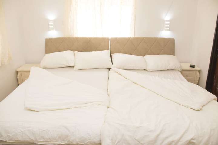 Room 2 of 22