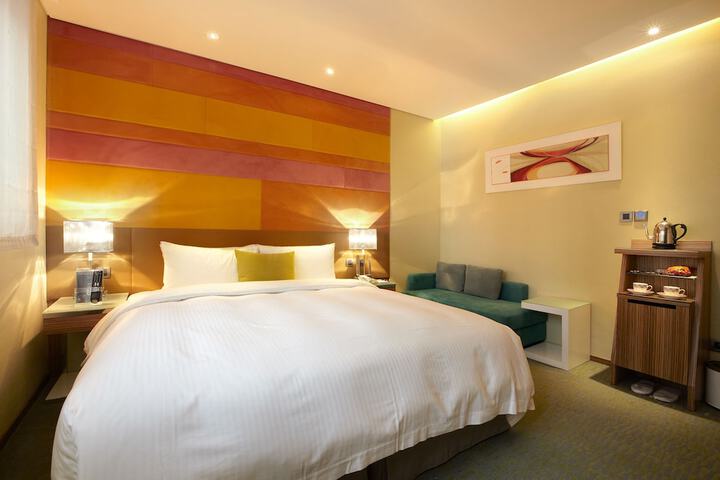 Room 8 of 56