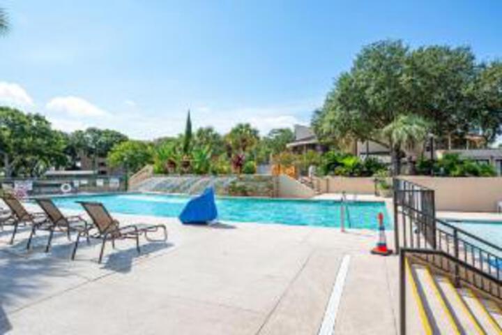 Pool 11 of 23
