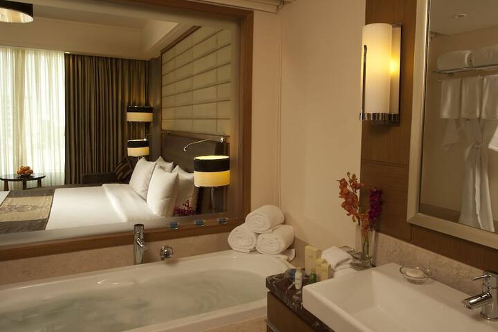 Room 35 of 116