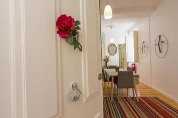Room 8 of 19