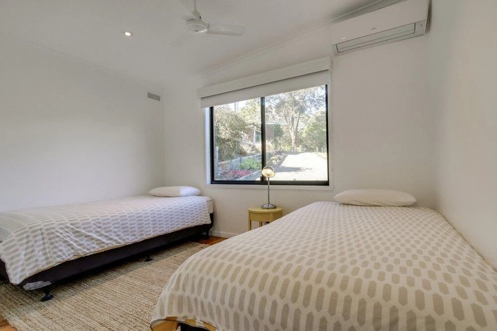 Room 5 of 13