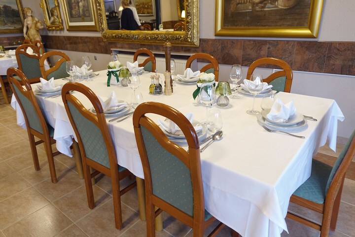 Dining Photos
