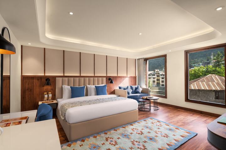 Room 34 of 53