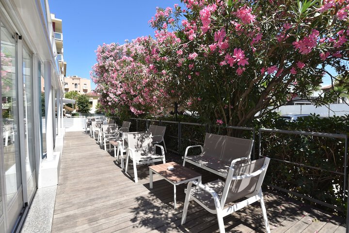Terrace/Patio 17 of 59