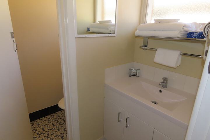 Room 35 of 63