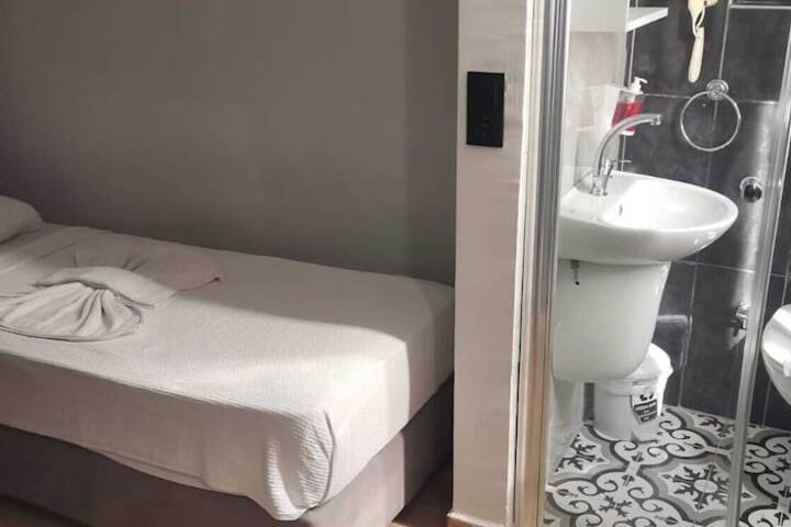 Room 14 of 44