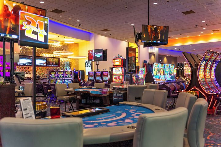 Entertainment 33 of 52