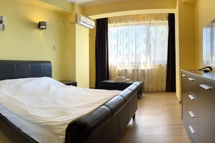 Room 5 of 21