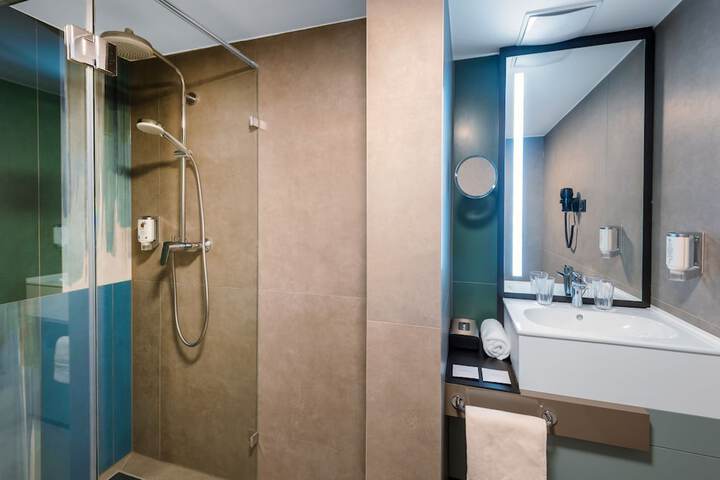 Clean Restrooms