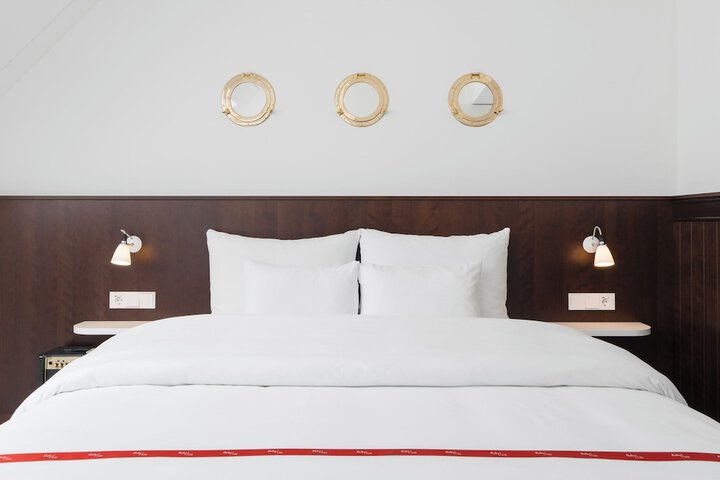 Room 27 of 113