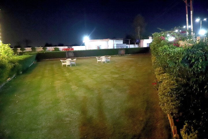 Hotel Exterior 92 of 94