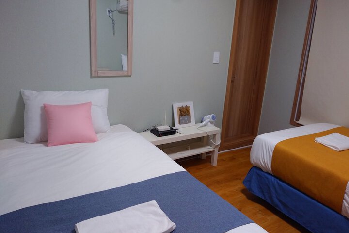 Room 28 of 44