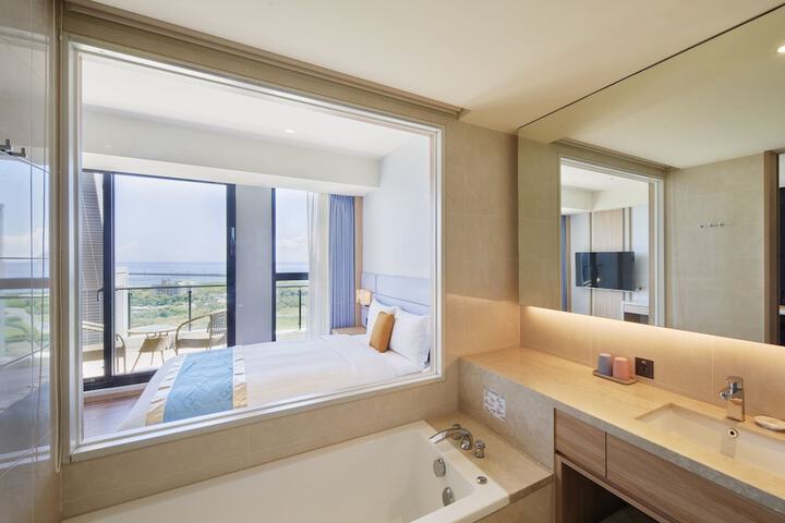 Room 42 of 75