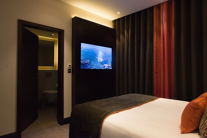 Room 44 of 95